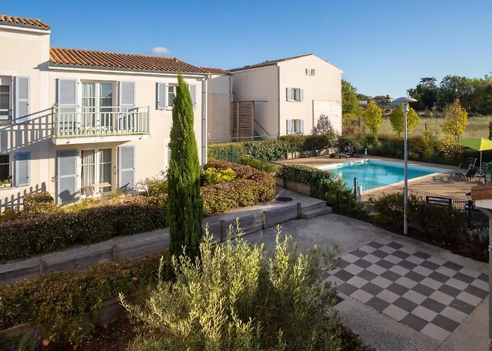 Residence Services Les Essentielles Sainte Soulle